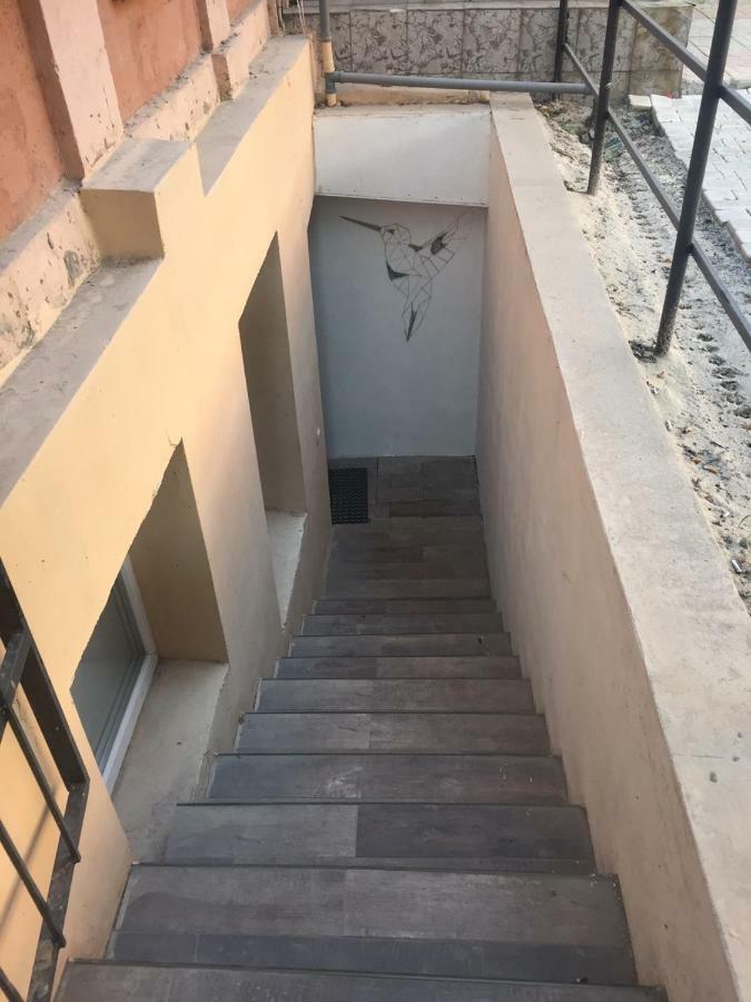 Cozy Underground Apartment At The Center Kherson Luaran gambar